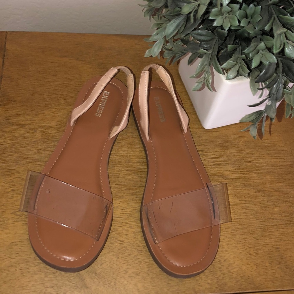 Express sandals